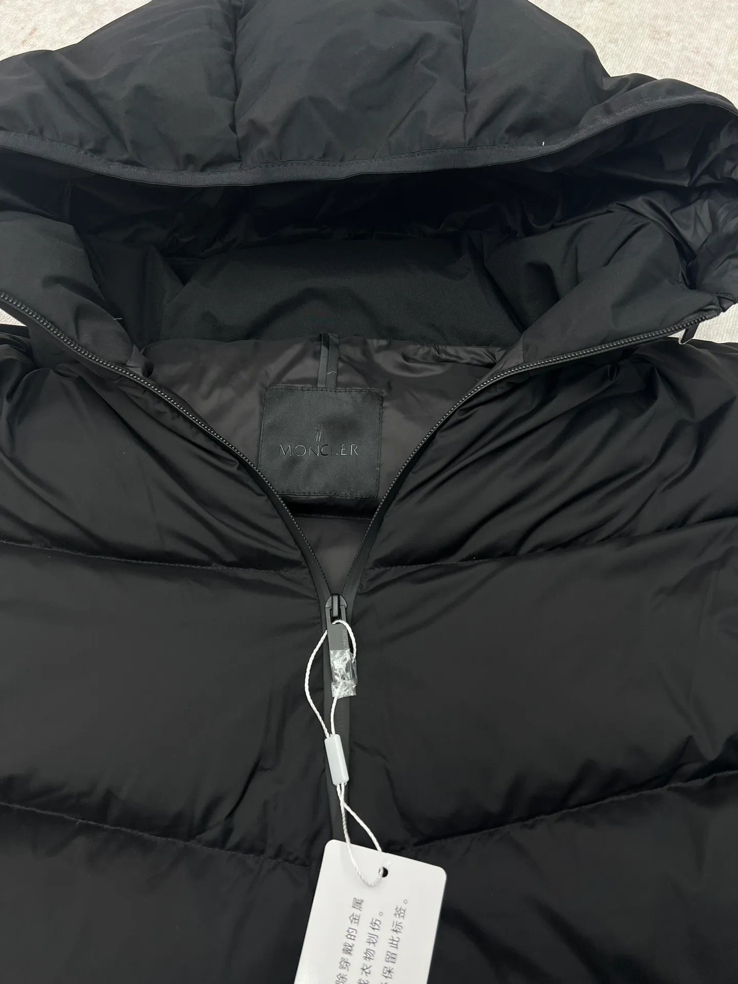 25ss New Arrival Forez Hooded Short Down Black Sizes：1.2.3.4.5.